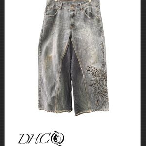 Stylish Gray Gotcha Relaxed Fit Jeans with Artistic Design